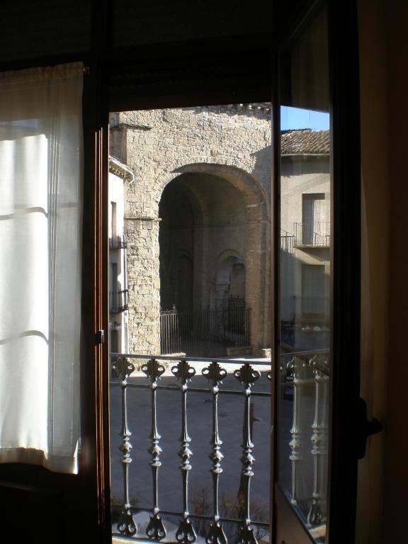 Hostal Paris جاكا المظهر الخارجي الصورة